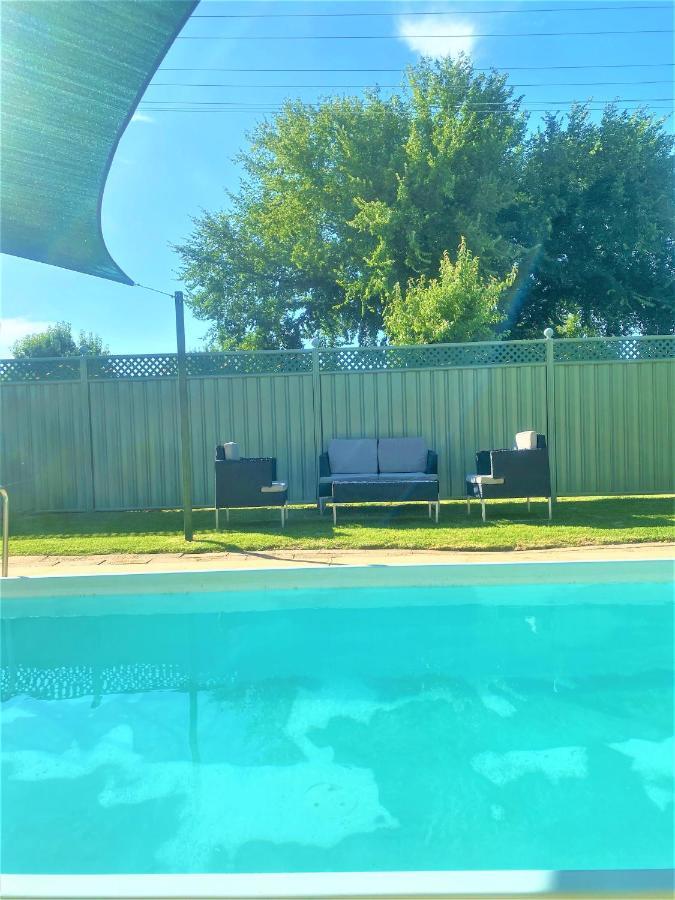 Bradman Motor Inn Cootamundra Dış mekan fotoğraf